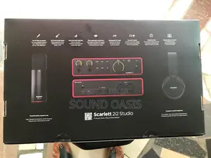 Focusrite Scarlett 2i2 Studio 4th Gen Recording Bundle