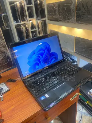 New Laptop Toshiba Satellite C665 12GB Intel Core I7 HDD+SSD 500GB