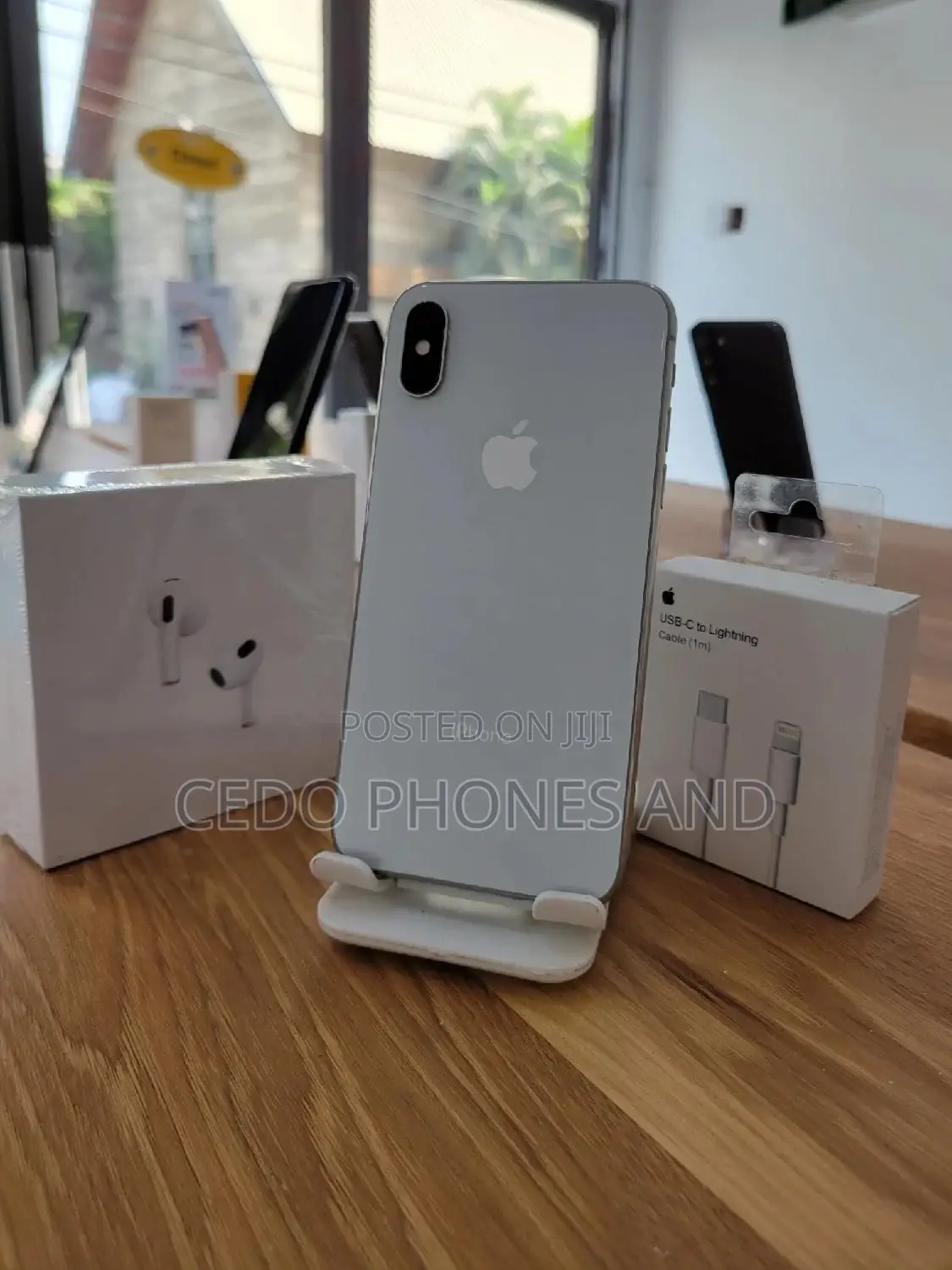 Apple iPhone X 256 GB White