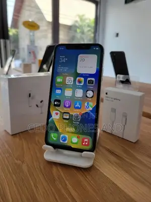 Apple iPhone X 256 GB White