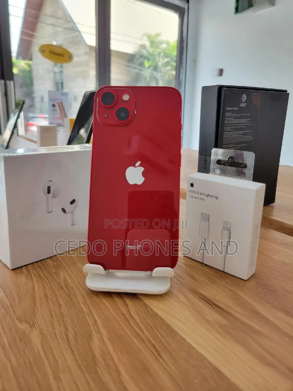 Apple iPhone 13 128 GB Red