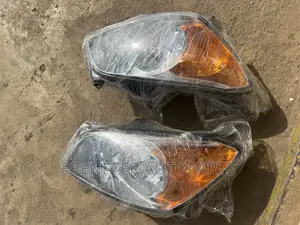 Toyota Rav4 2009,2010 Headlights