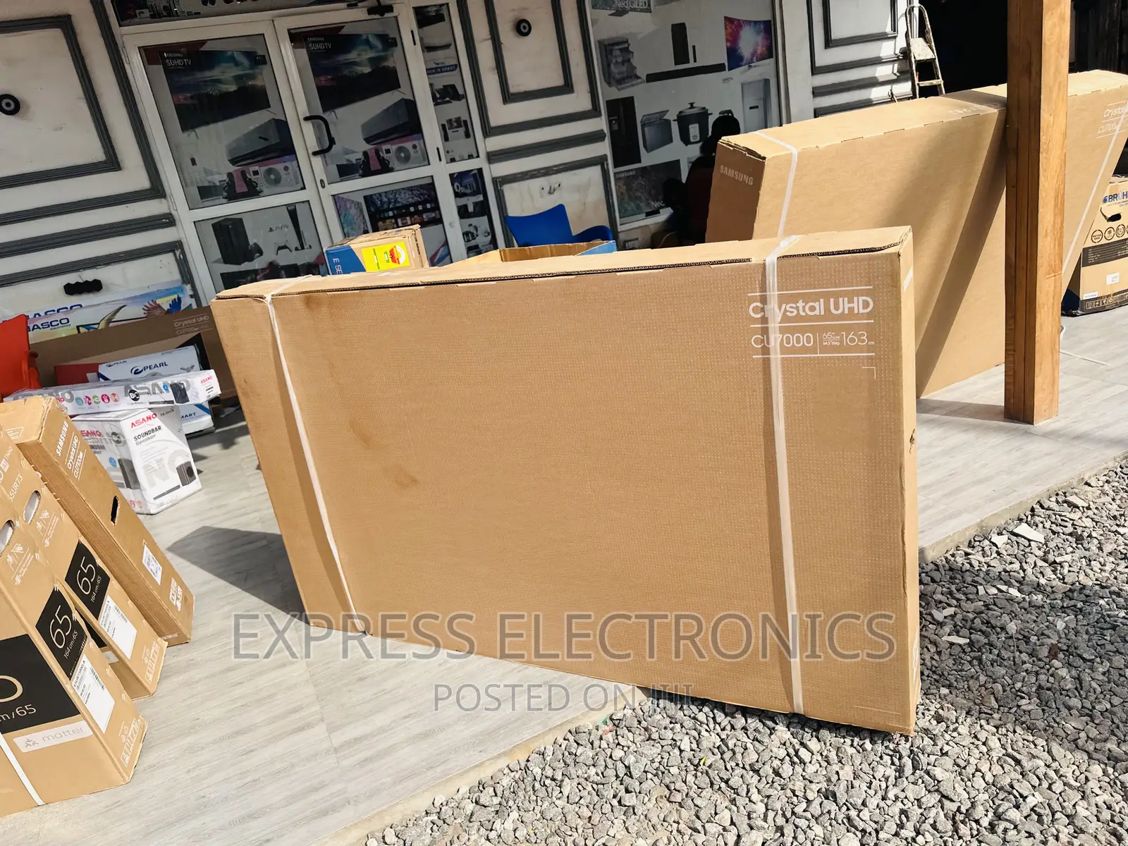 Fantastic UHD Smart Display Samsung 65”CU7172