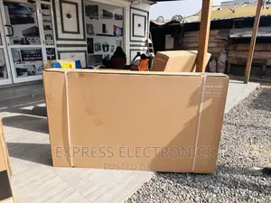 Samsung UHD Smart 65”Cu7172 Glossy LED Screen ,