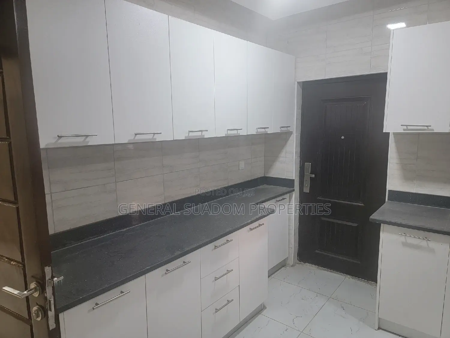 4bdrm Duplex in Suadom Properties, Baatsona Total for rent