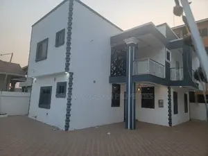 4bdrm Duplex in Suadom Properties, Baatsona Total for rent