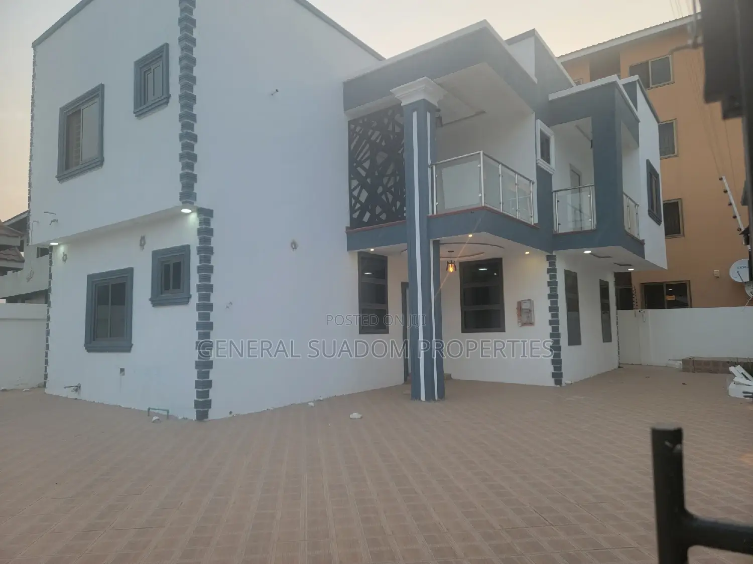 4bdrm Duplex in Suadom Properties, Baatsona Total for rent