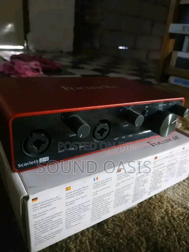 Focusrite Scarlett 4i4 3rd Gen USB Recording Interface