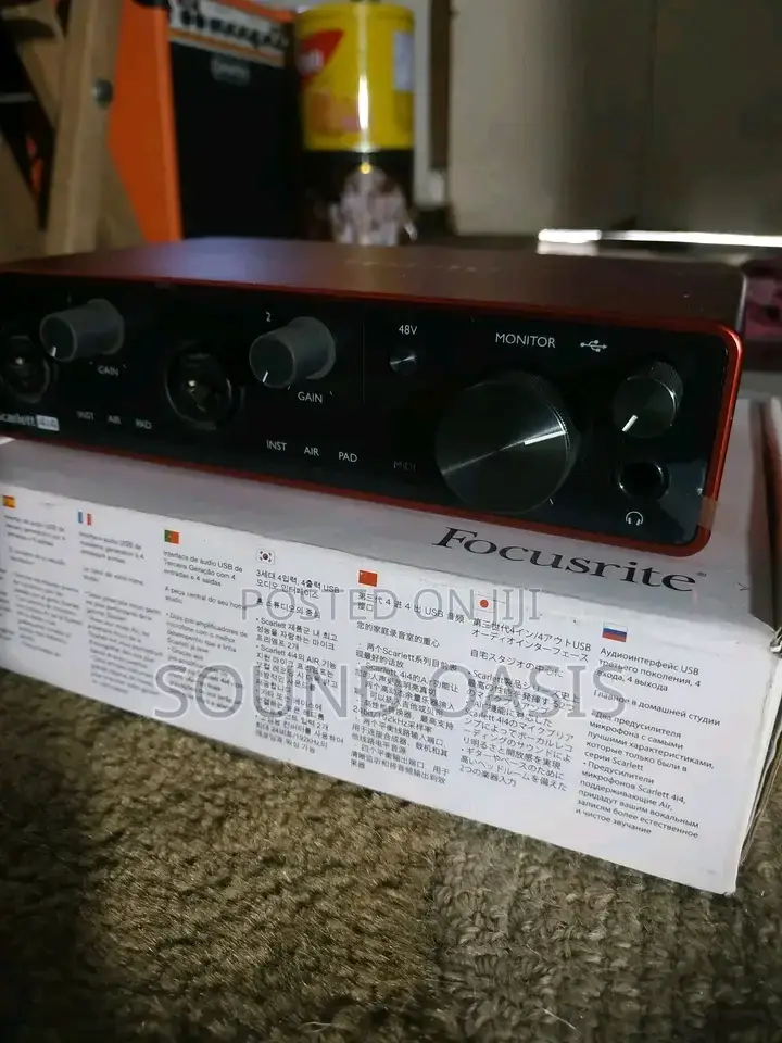 Focusrite Scarlett 4i4 3rd Gen USB Recording Interface
