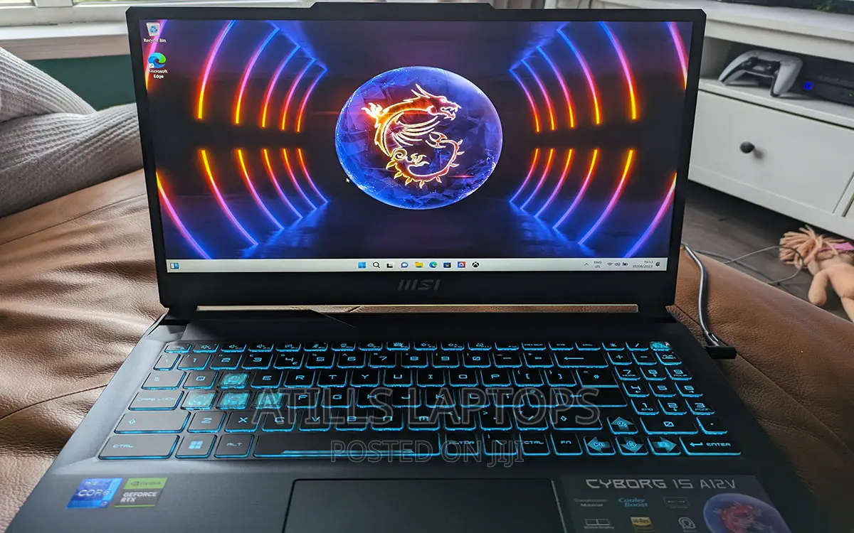 New Laptop MSI Crosshair 15 16GB Intel Core I7 SSD 512GB