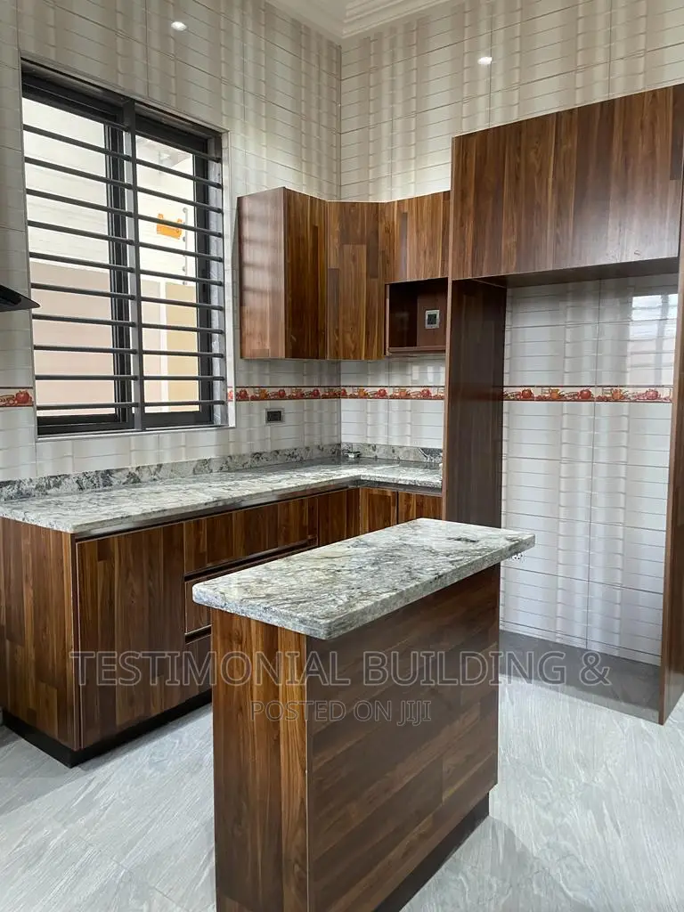 4bdrm House in Testimonial Building, A&C Mall Area for sale