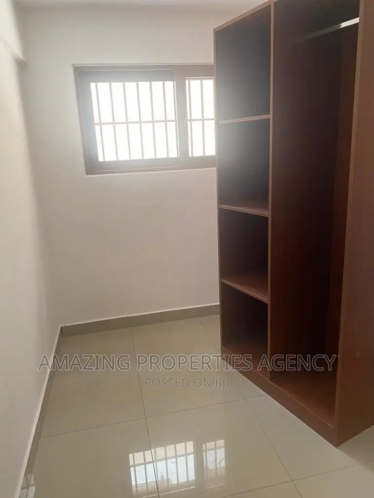 5bdrm House in Cantonments for rent