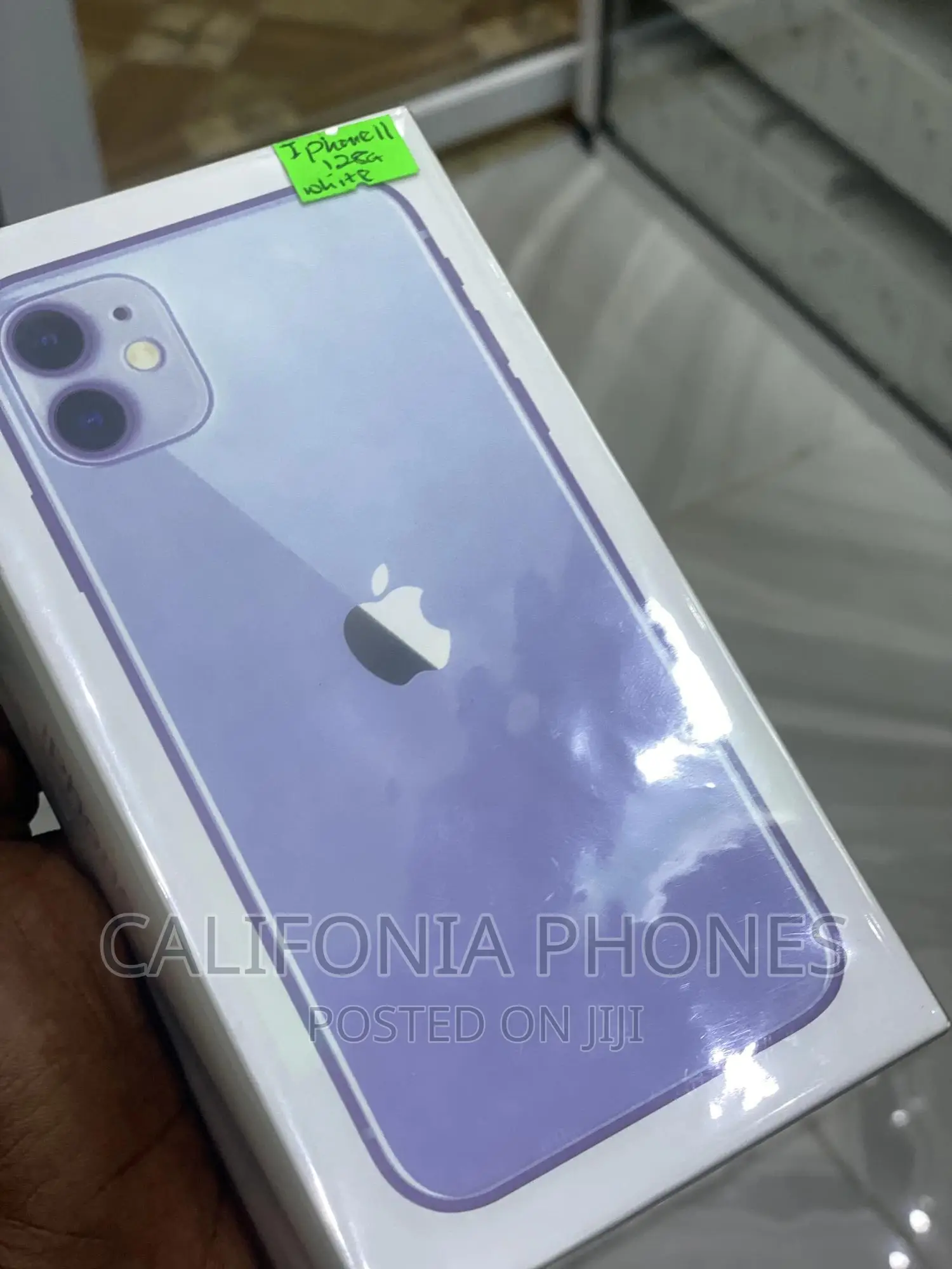 New Apple iPhone 11 128 GB White
