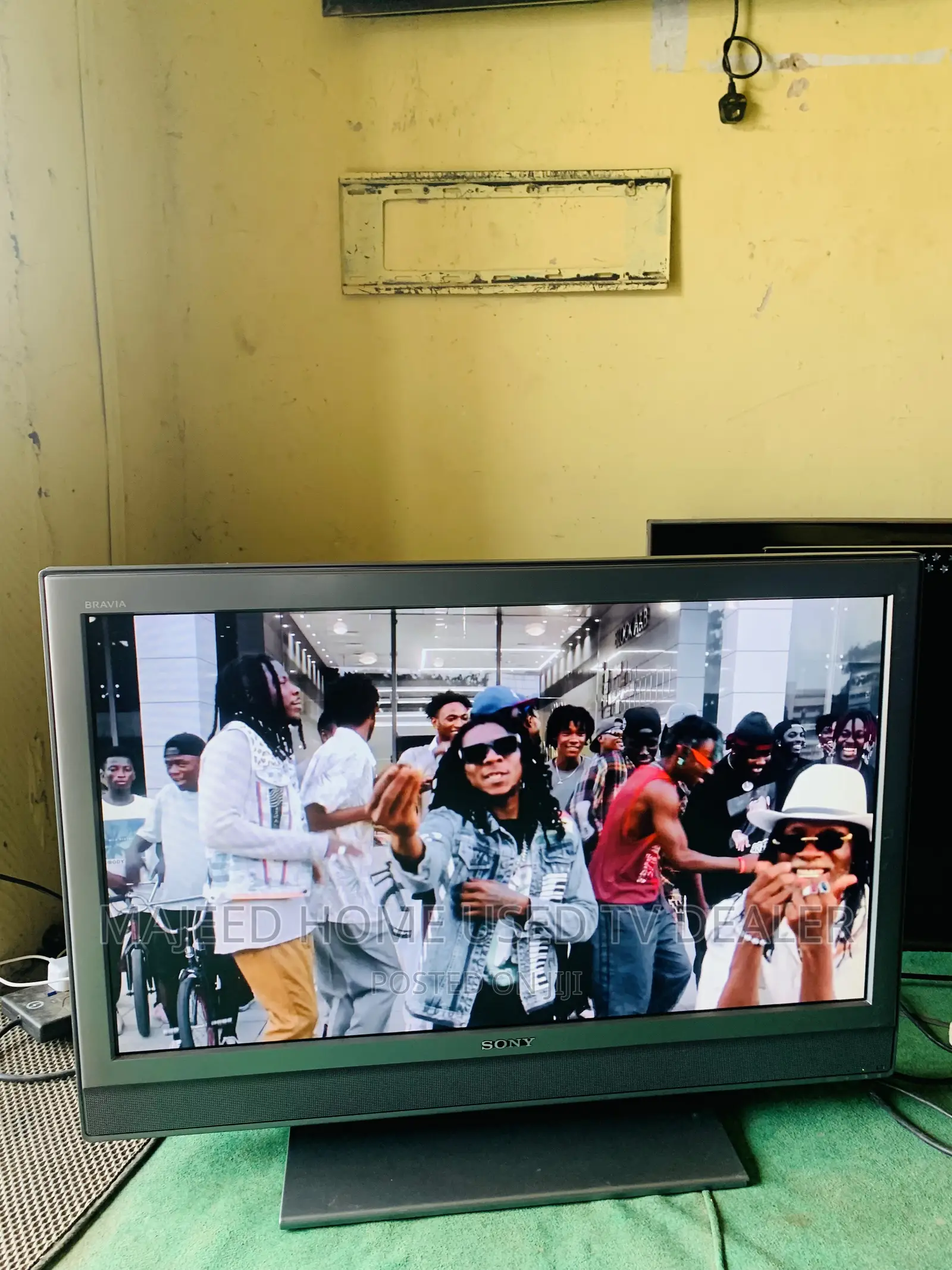 37inches Sony Bravia Tv