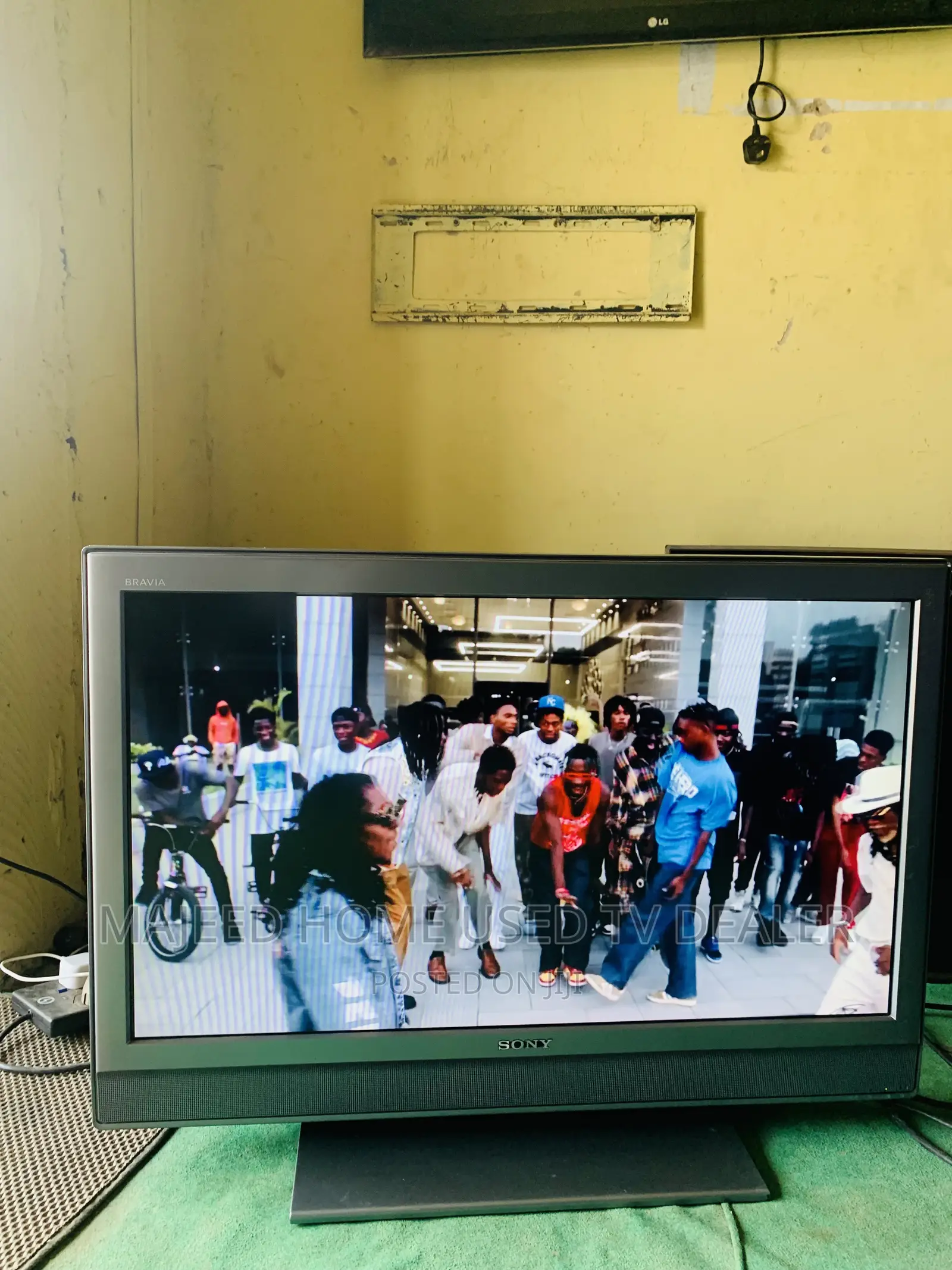 37inches Sony Bravia Tv