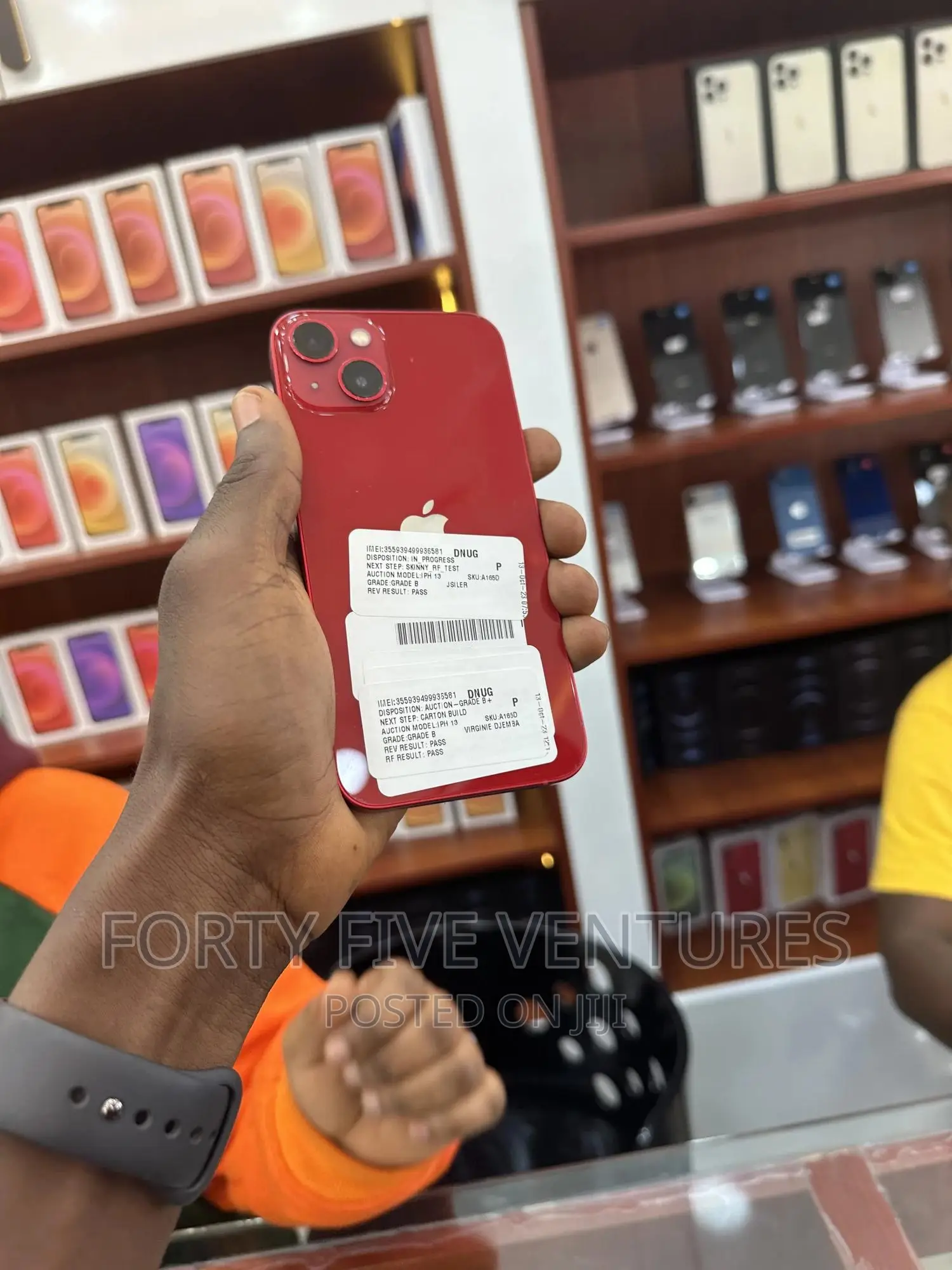 New Apple iPhone 13 128 GB Red