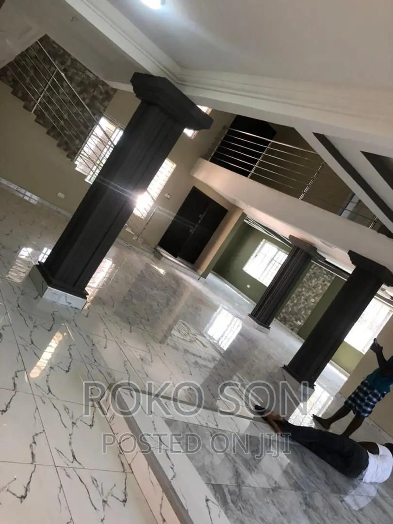 5bdrm Duplex in Dr Roko, Pokuase for sale
