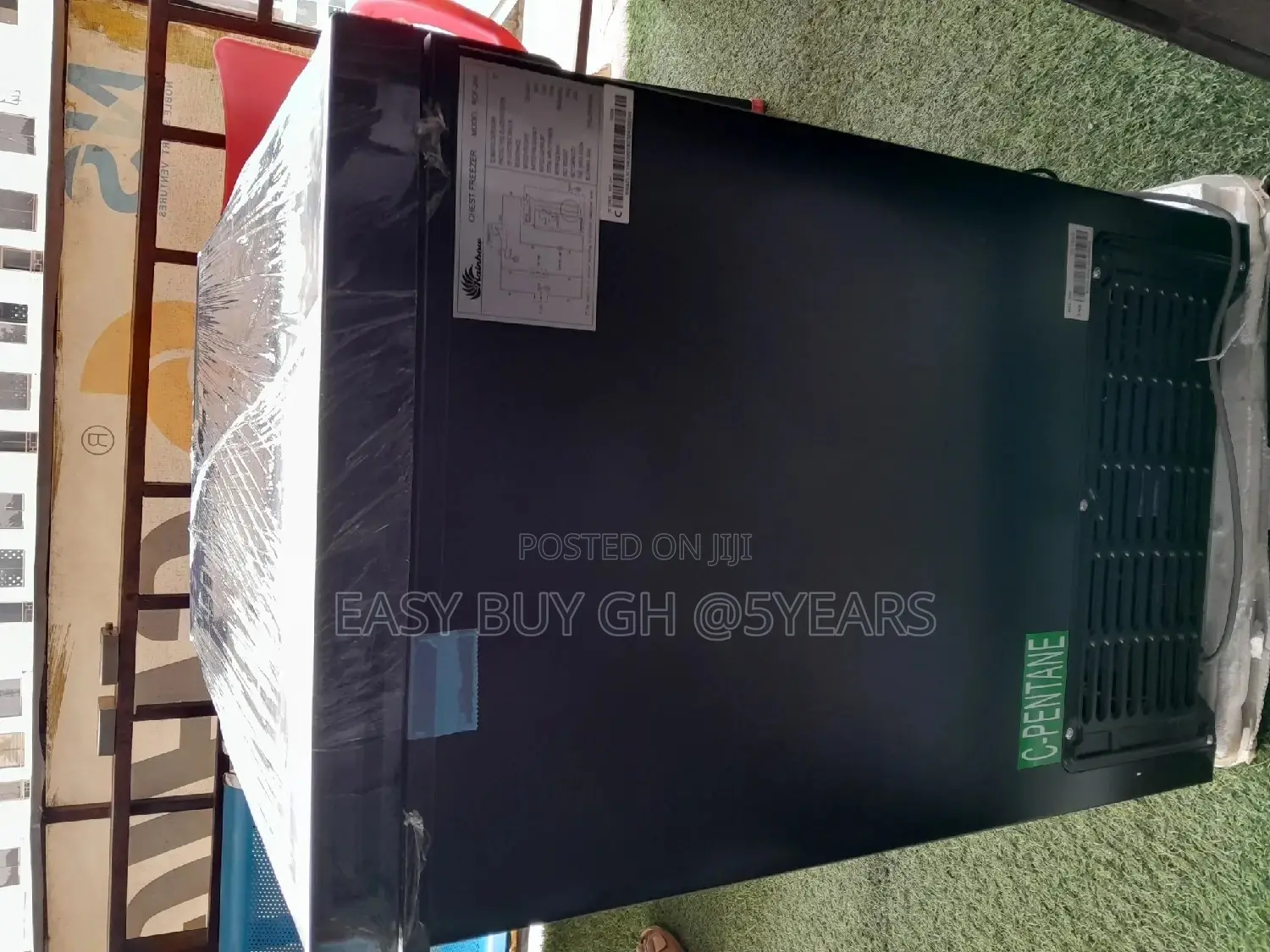 Rainbow Chest Freezer 200liters