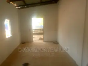 250sqm Warehouse at Circle for Rent