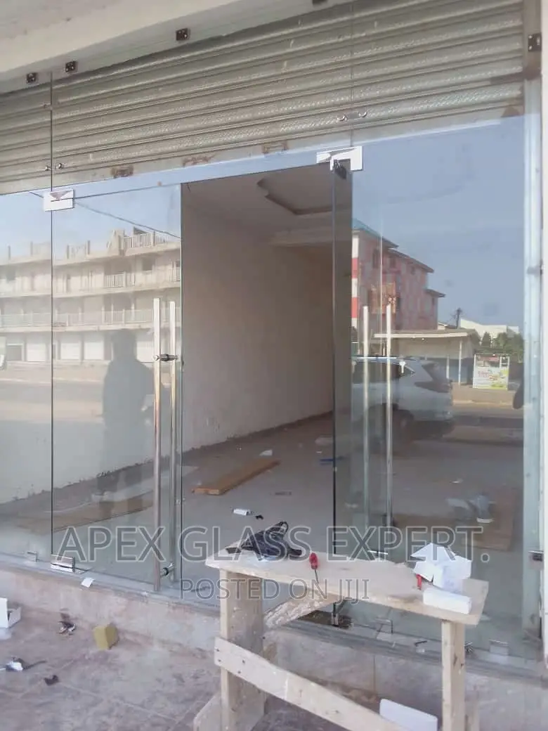 12mm Clear Tempered Frameless Double Glass Door With Fix