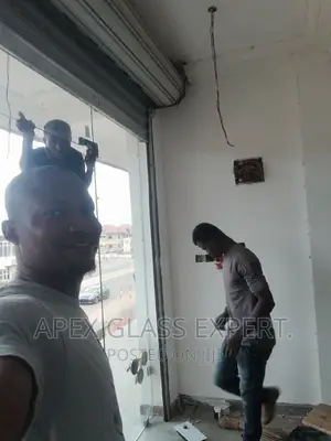 12mm Clear Tempered Frameless Double Glass Door With Fix