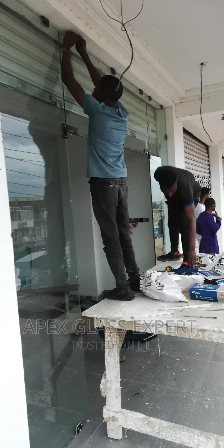 12mm Clear Tempered Frameless Double Glass Door With Fix