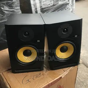 KRK ROKIT 8 M4 8 Inch Powered Studio Monitor