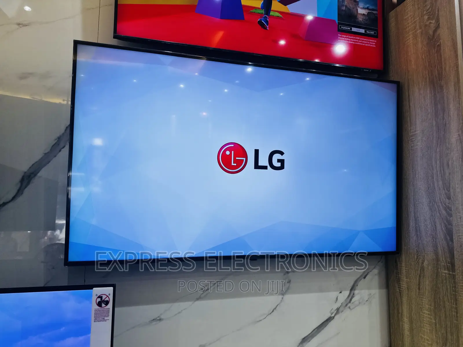 65UR73 UHD Smart LG Glossy Slim Tv ___