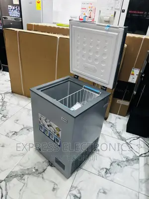 Fast Cooling Compressor Sleek Grey Chest Freezer Pearl 100L