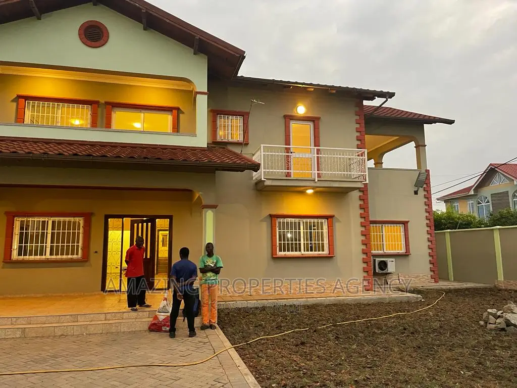 5bdrm House in Tema Metropolitan for rent