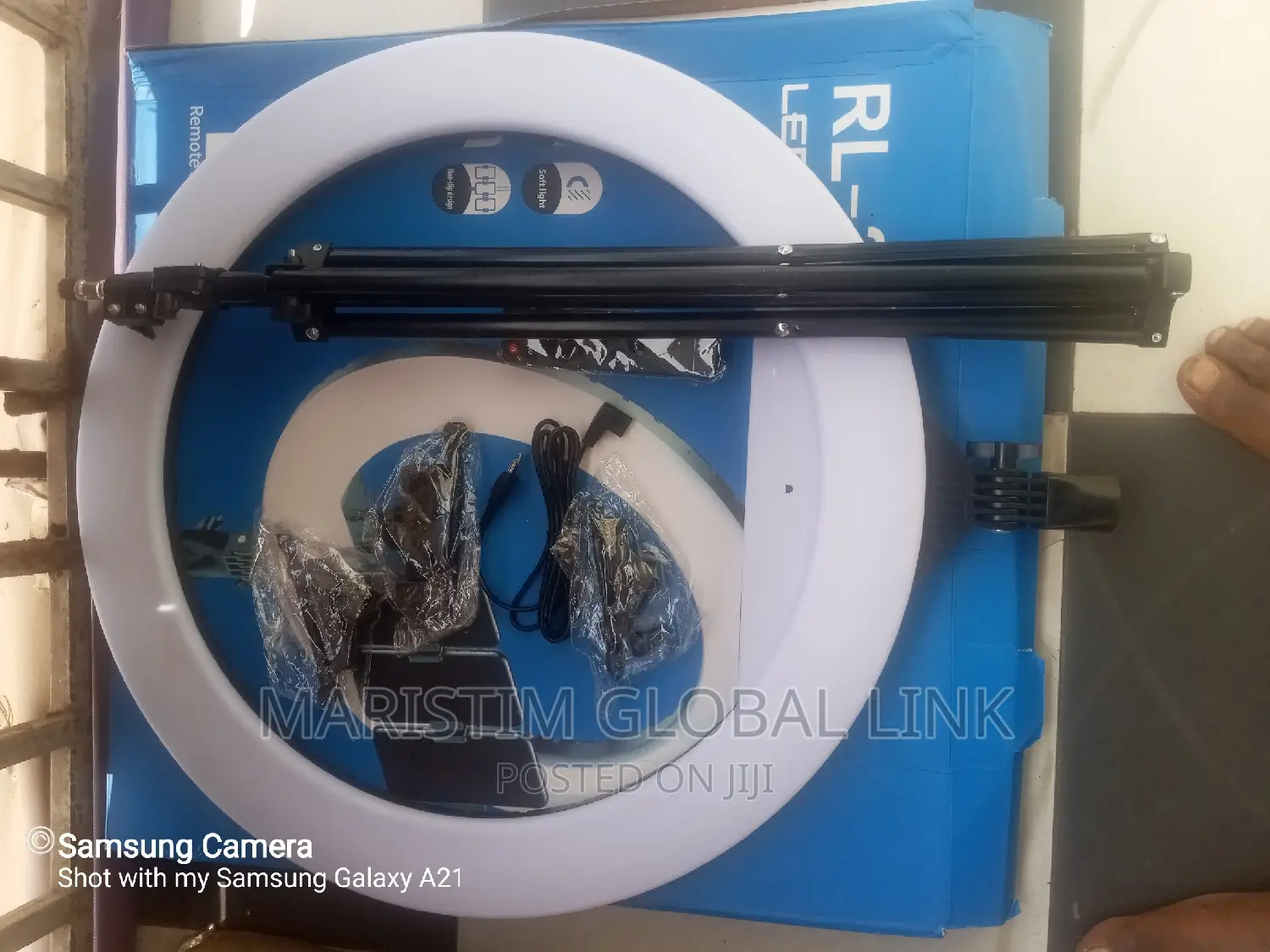 Led Soft Ring Light 22" With Stand