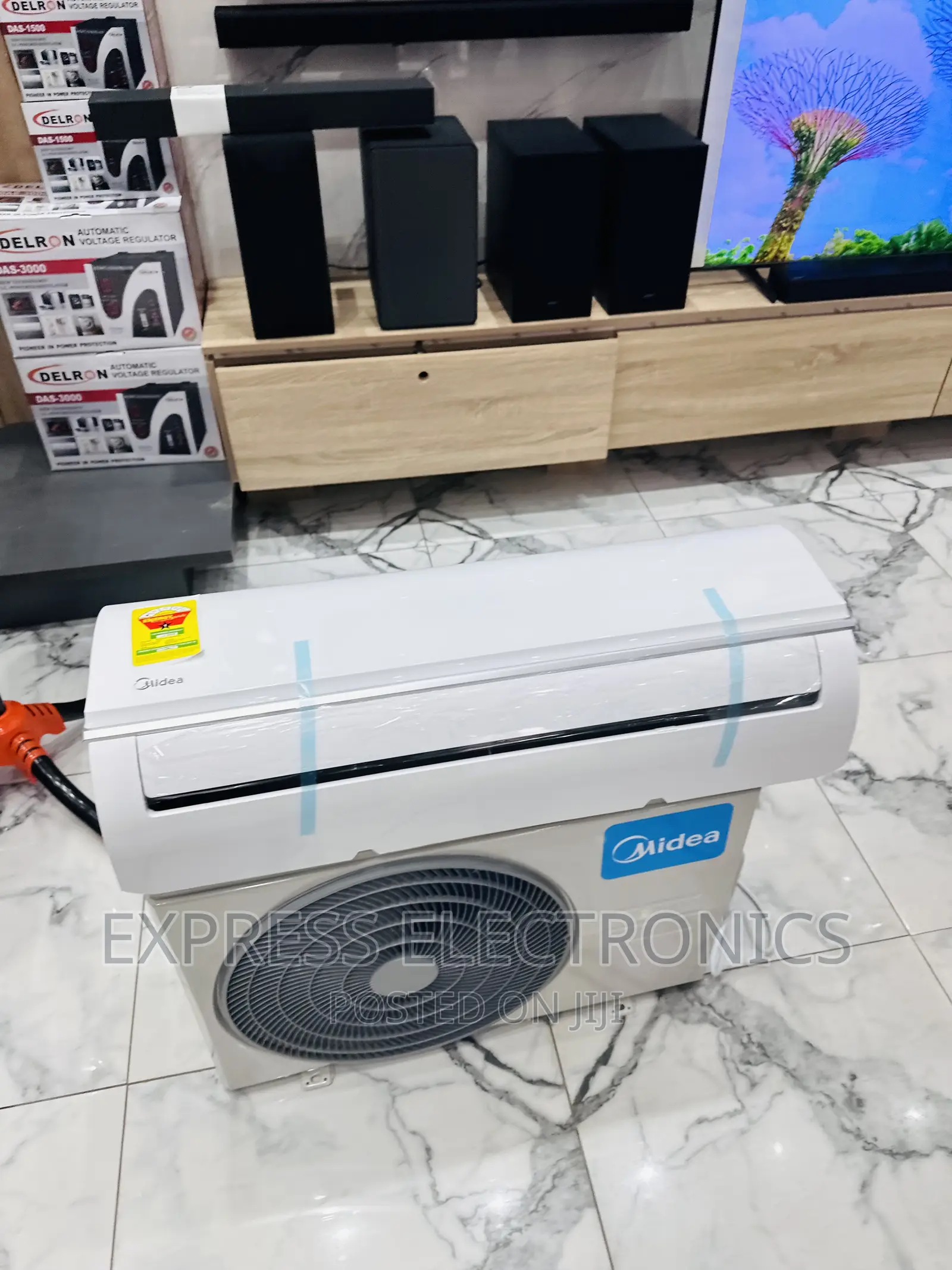 Midea _1.5hp Split _R410 Gas AC White