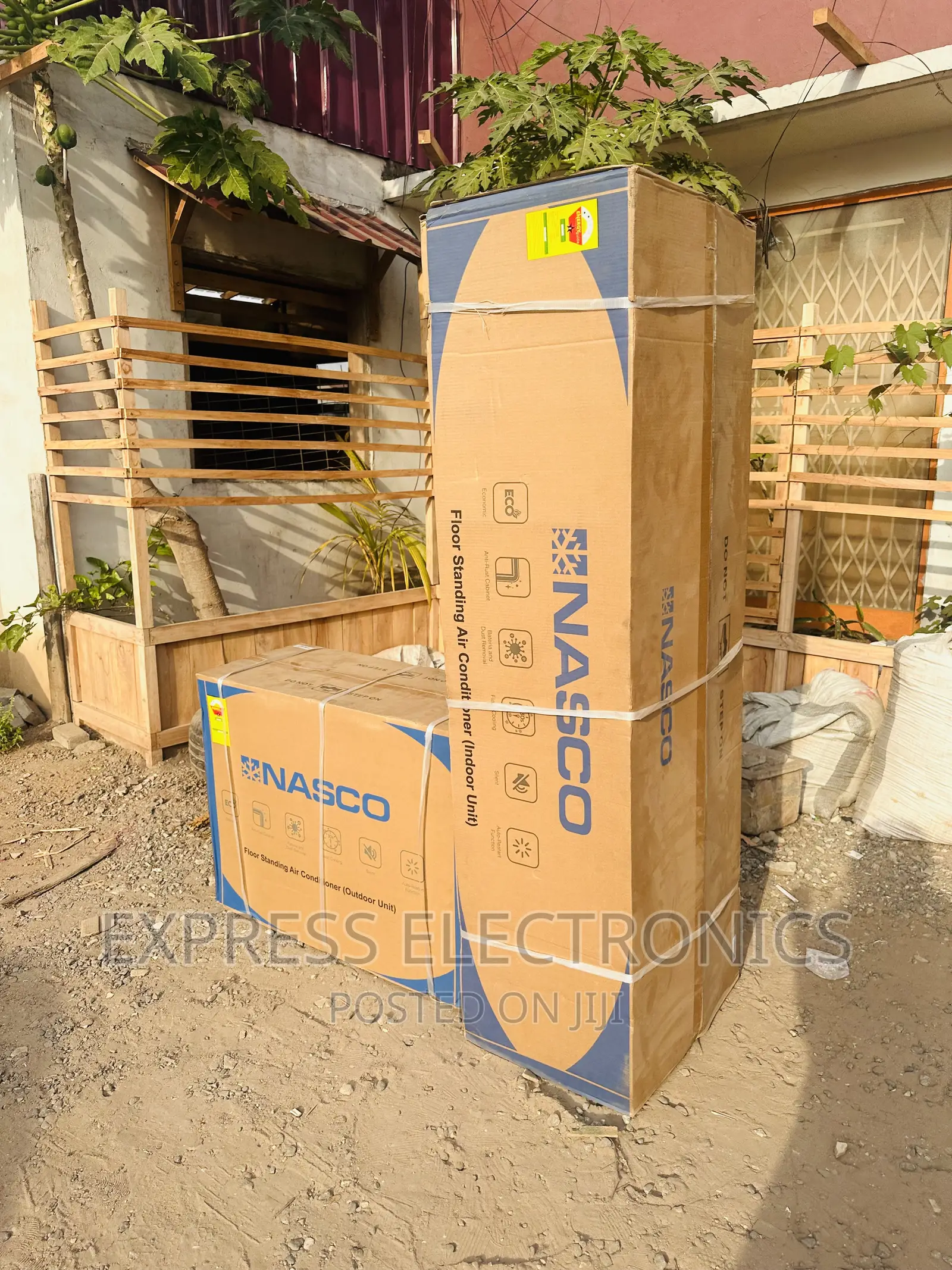 Auto Swigs Split Floor Standing AC White Nasco 2.5hp