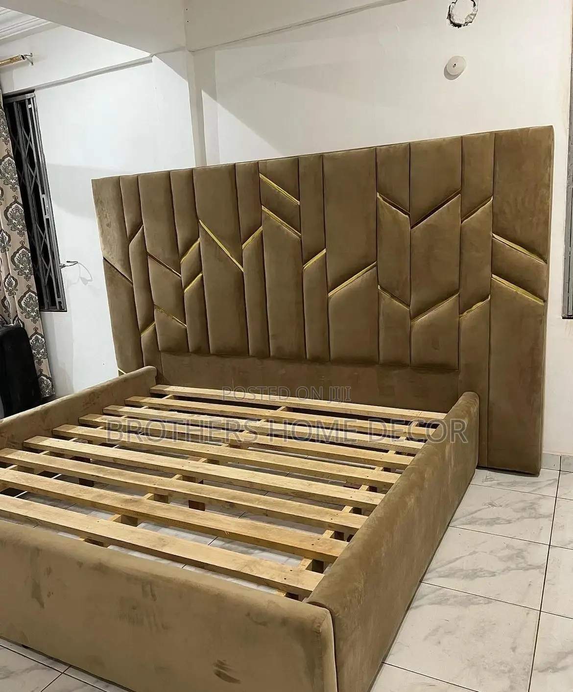Classic Foreign Queen Size Bedframe 72x75