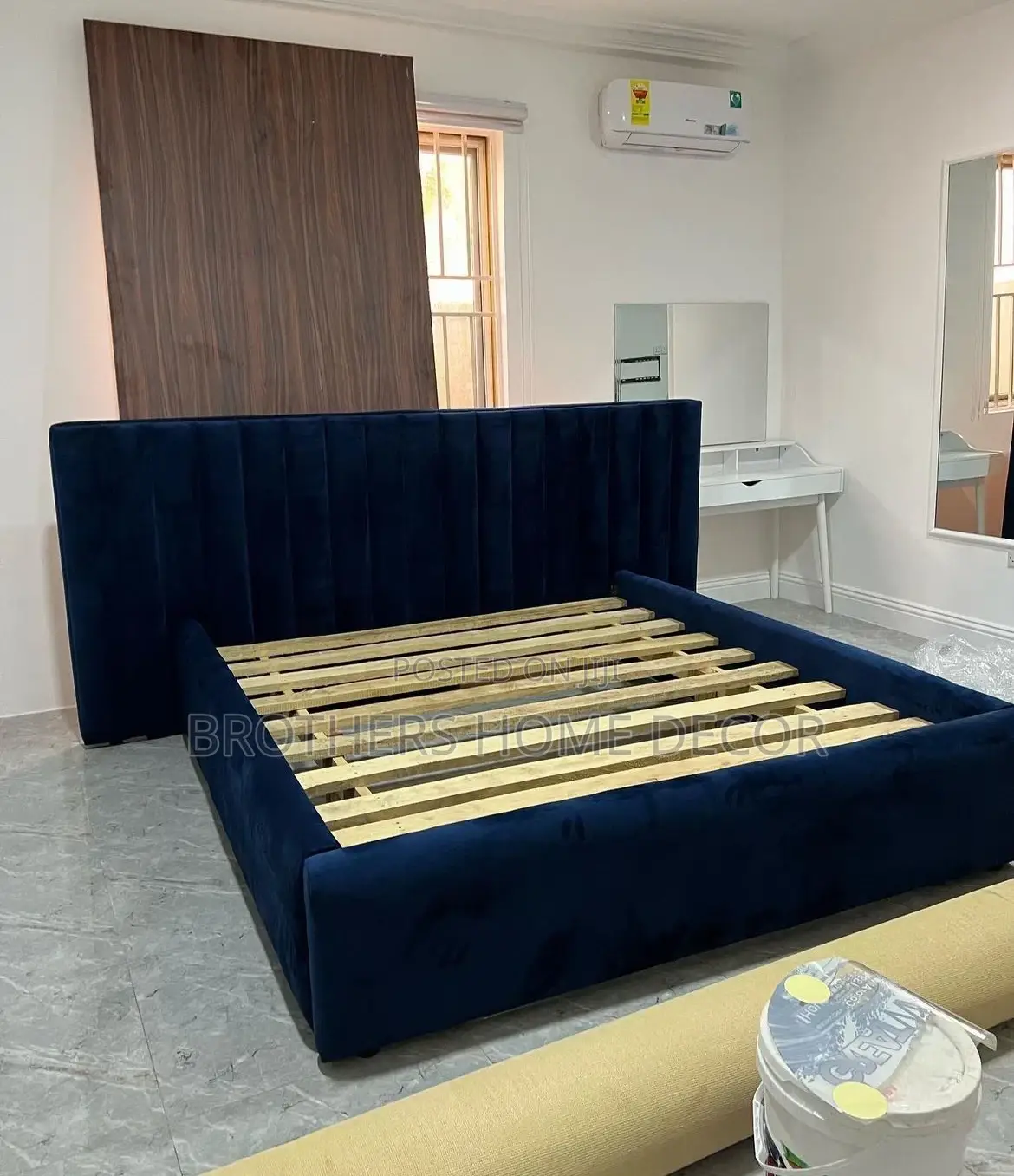 Classic Foreign Queen Size Bedframe 72x75