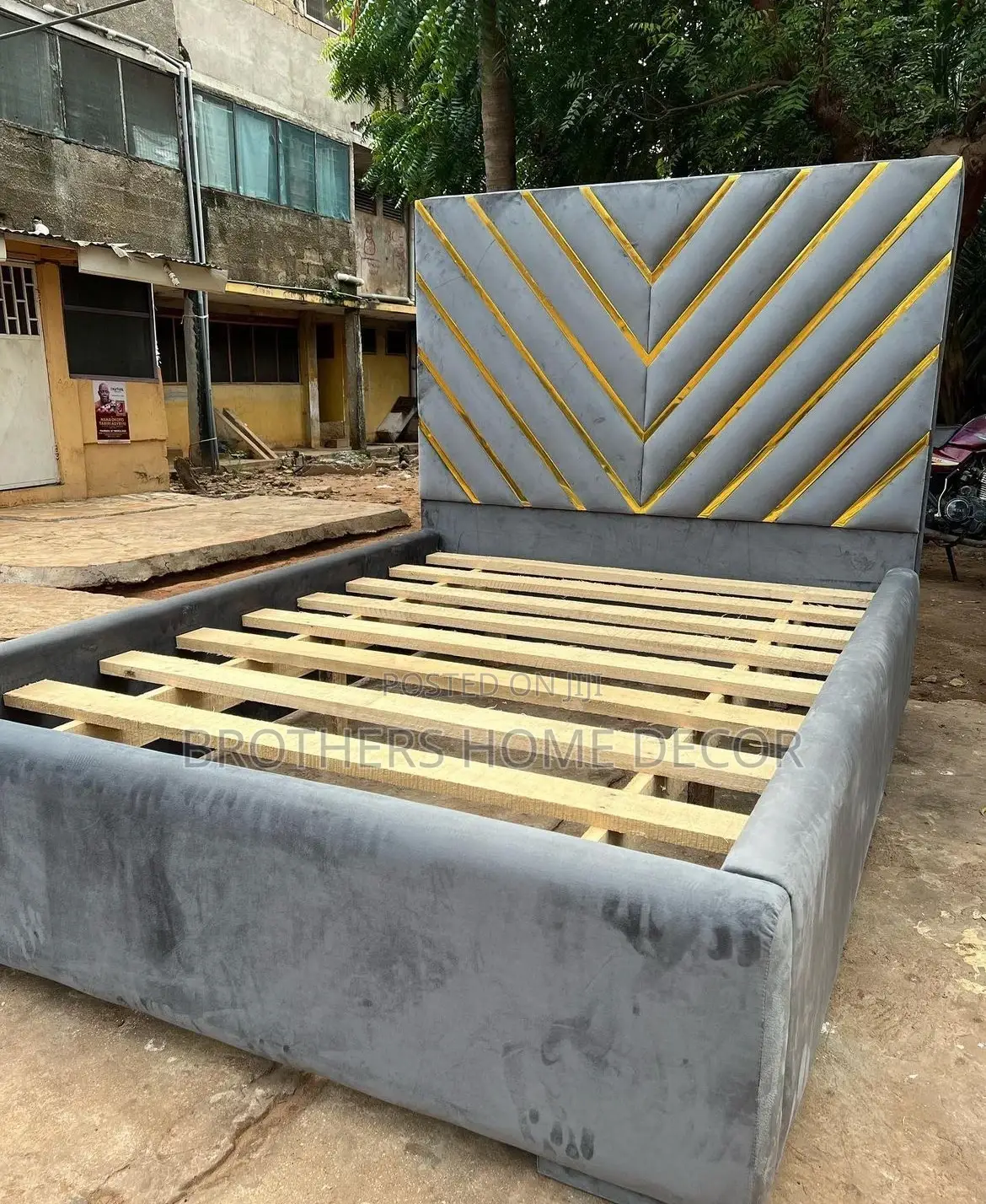 Klassic Foreign Queen Size Bedframe 60x80