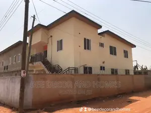 3bdrm Apartment in Bee Decor & Home’S, Adenta for rent