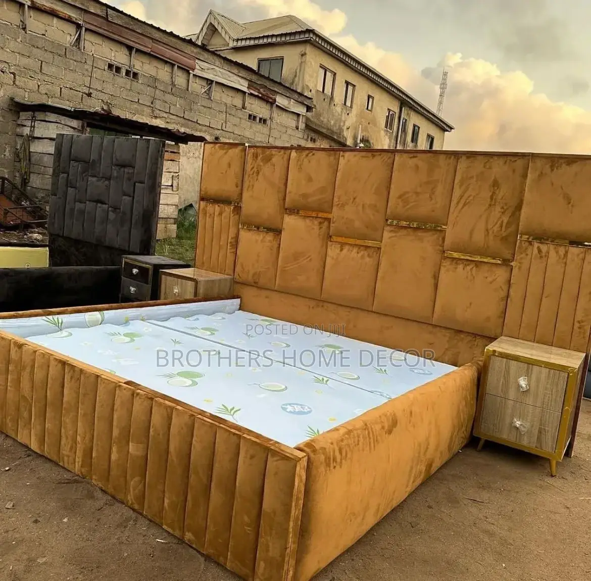 Klassic Queen Size Bedframe,Two Side Drawer