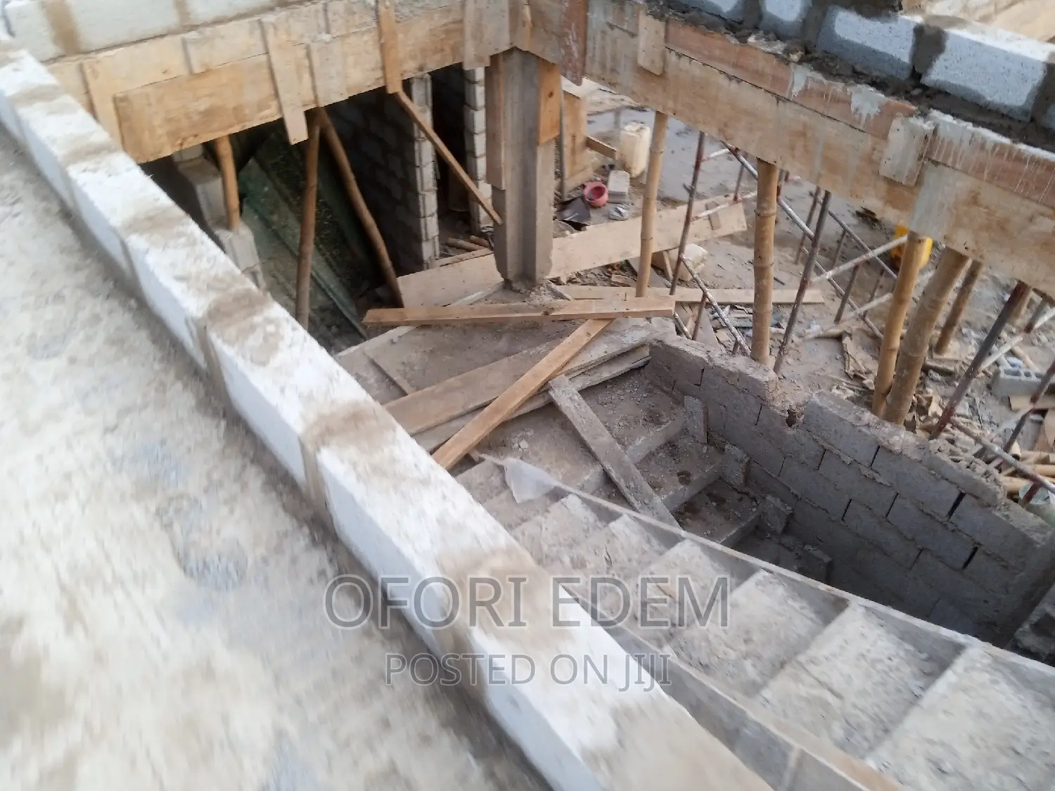 Maison and Supervisor Available