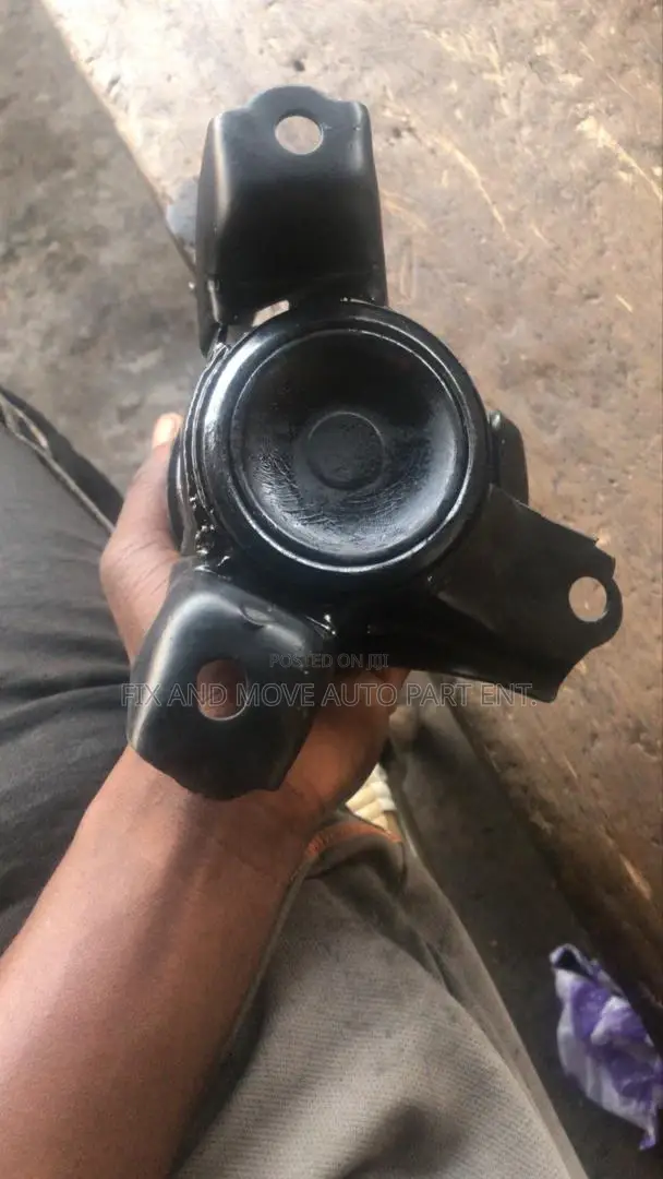 Hyundai Tucson 2007-2012 ENGINE SEAT/MOUNT Available