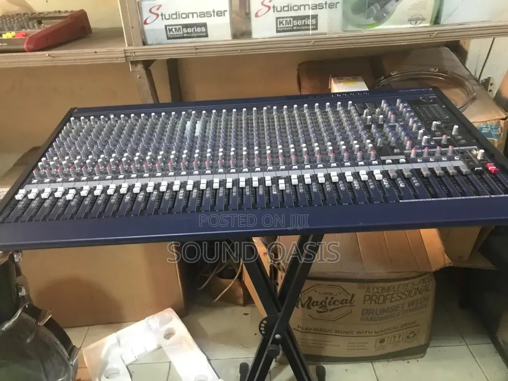 Yamaha MG32/14FX Premium 32 Channel Mixing Console