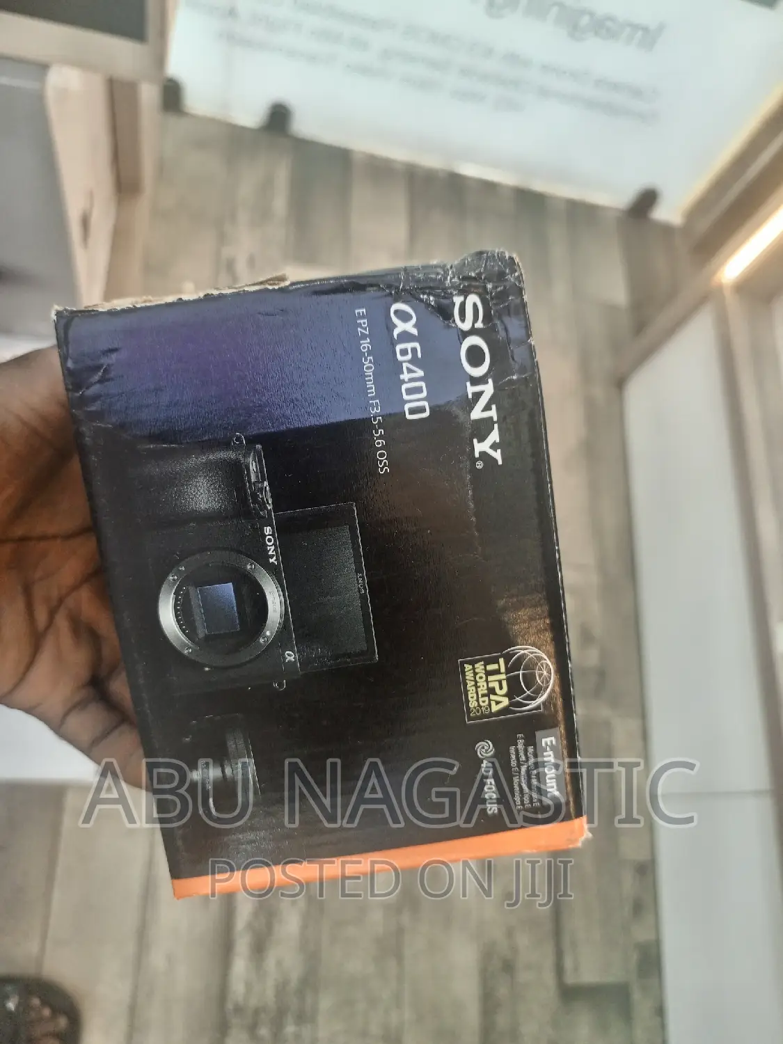 Sony A6400 With 16-50mm Lens