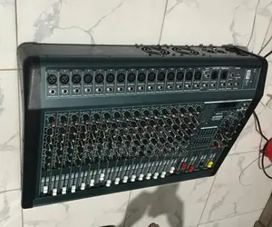 Yamaha MK-1600USB
16‐Channel Compact Power‐Mixer