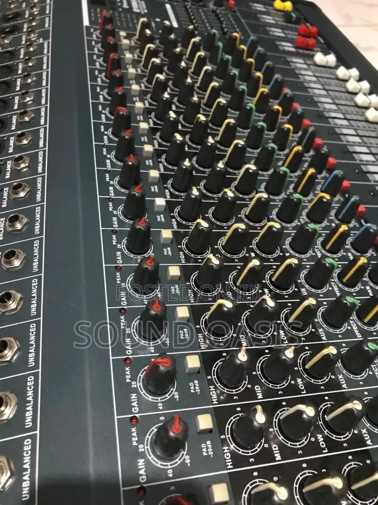Yamaha MK-1600USB
16‐Channel Compact Power‐Mixer