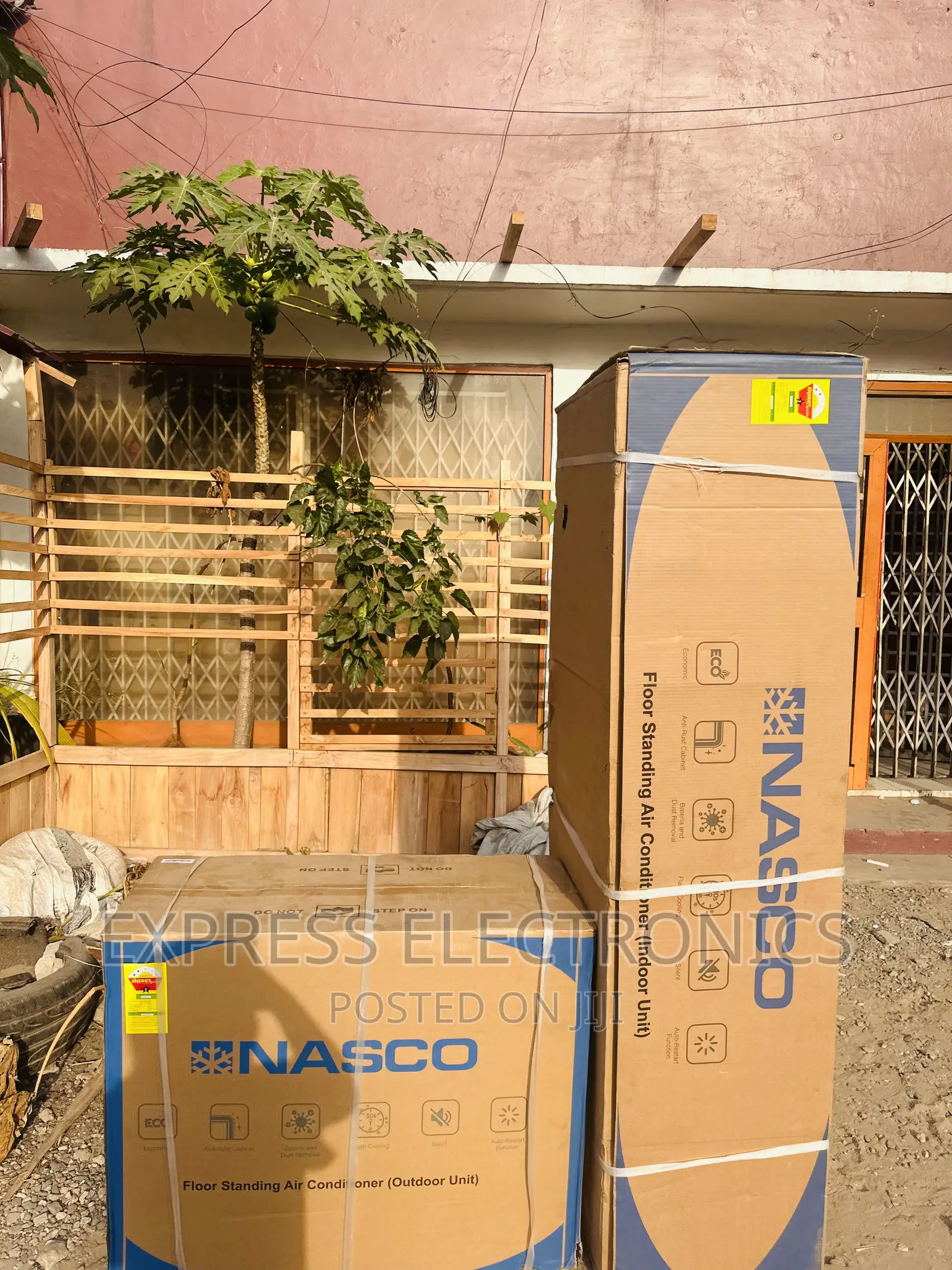 2.5hp Split R410 Gas Nasco Floor Standing AC White
