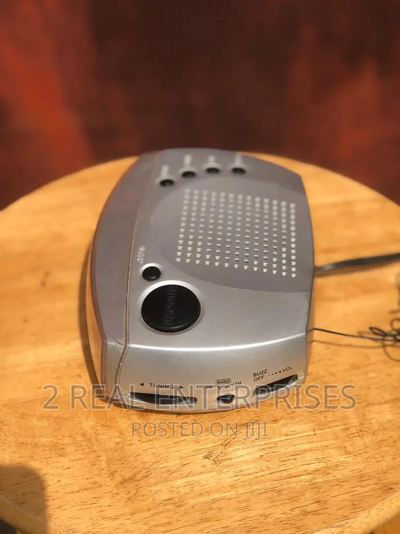 Bedside Radio With Alarm And Digital Clock