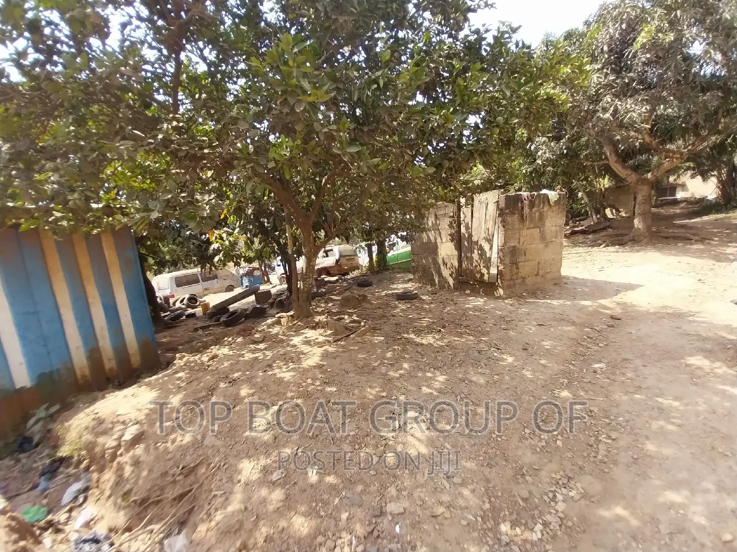 Abuakwa Main Road Top Boat Estate