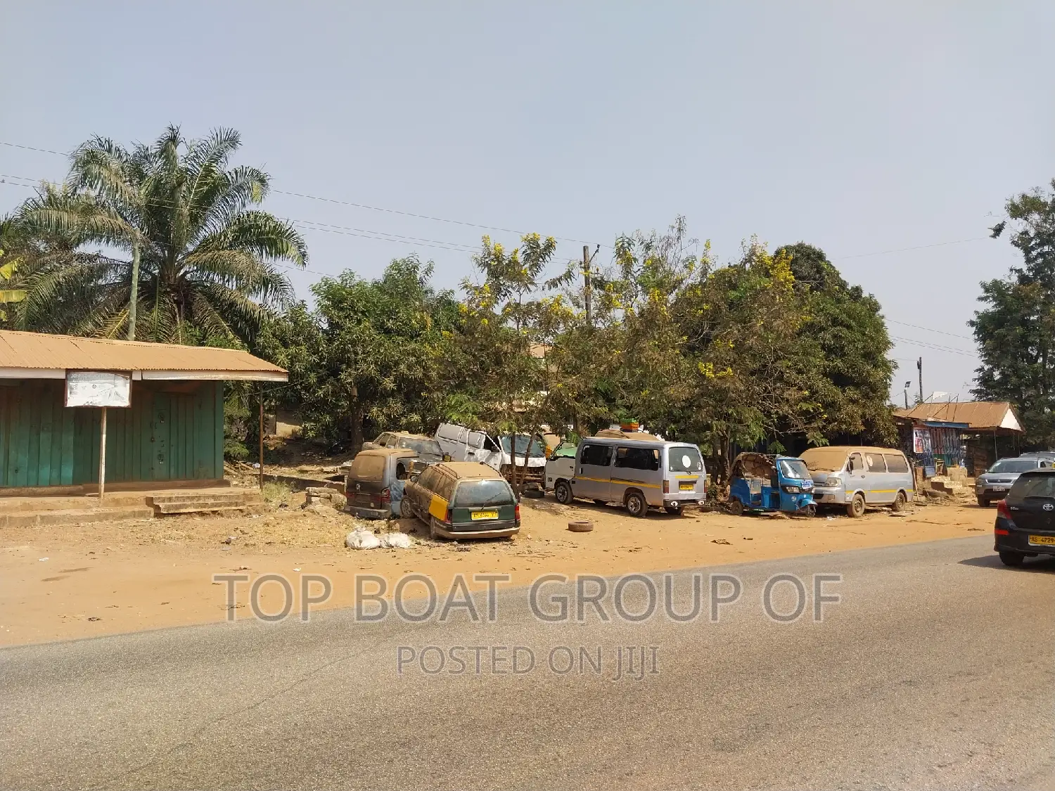 Abuakwa Main Road Top Boat Estate