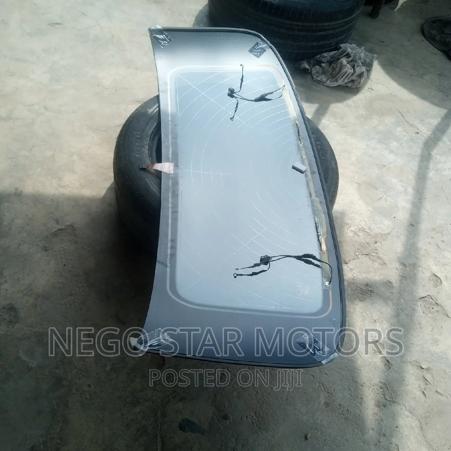 BMW X1 2015 Back Glass