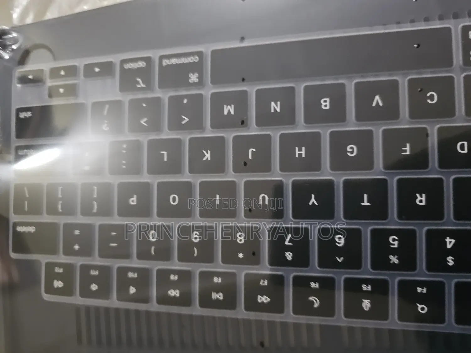 Eoocoo Black Keyboard Cover for Macbook Air 13.6 A2681